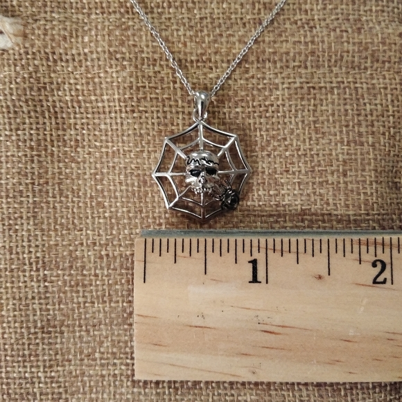Spiderweb Pirate Skull Pendant - Picture 10 of 11